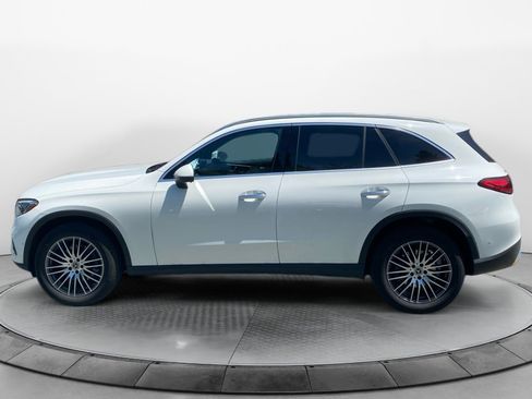 Used 2026 Mercedes-Benz GLC 300 4MATIC image 4