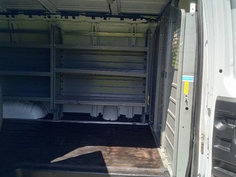 Used 2018 Chevrolet Express 2500 w/ Driver Convenience Package image 16