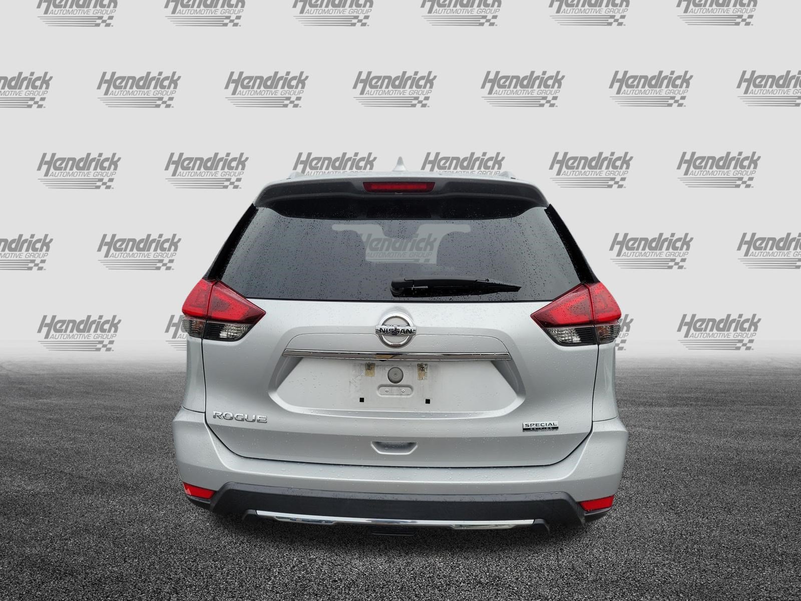 Used 2020 Nissan Rogue S w/ Special Edition Package FWD image 9
