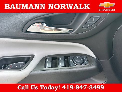 Used 2024 Chevrolet Equinox LS FWD image 14