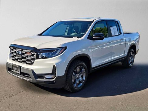 Used 2024 Honda Ridgeline TrailSport image 7