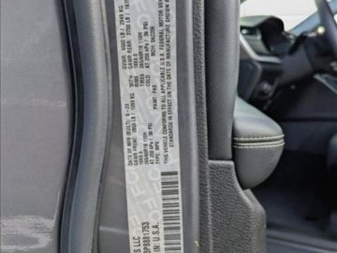 Used 2023 Jeep Grand Cherokee L Laredo image 24