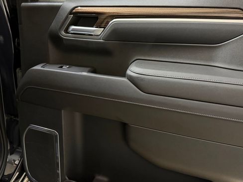 Used 2022 Chevrolet Silverado 1500 LT image 40