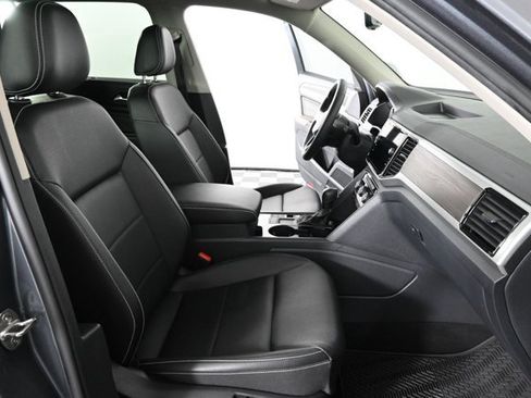 Certified 2023 Volkswagen Atlas SE w/ Panoramic Sunroof Package image 14