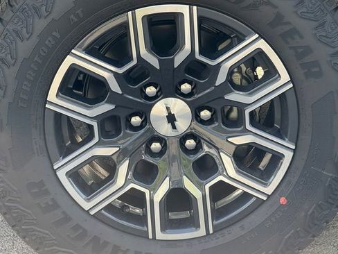 New 2026 Chevrolet Colorado Z71 image 14