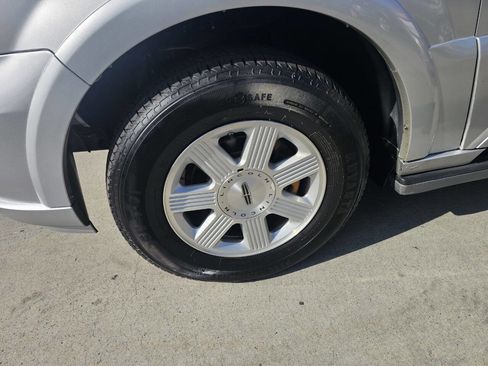 Used 2004 Lincoln Navigator Luxury image 12