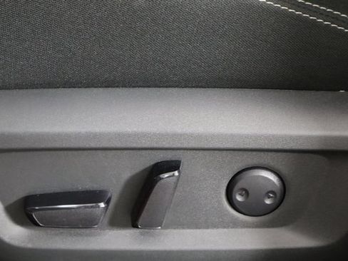 Used 2023 Nissan Rogue SV FWD image 23
