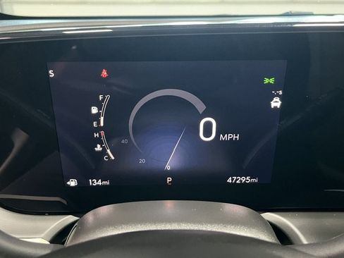 Certified 2024 Buick Encore GX Preferred AWD/4WD image 13