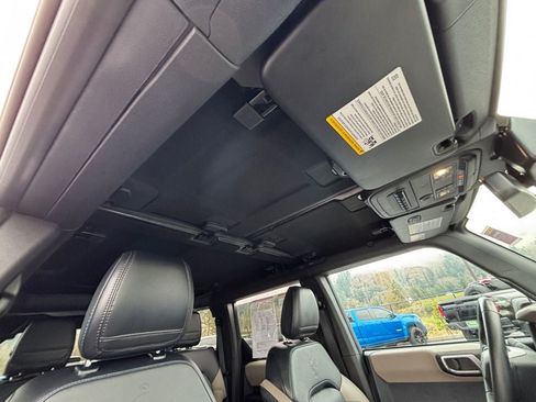 Used 2024 Ford Bronco Wildtrak AWD/4WD image 28
