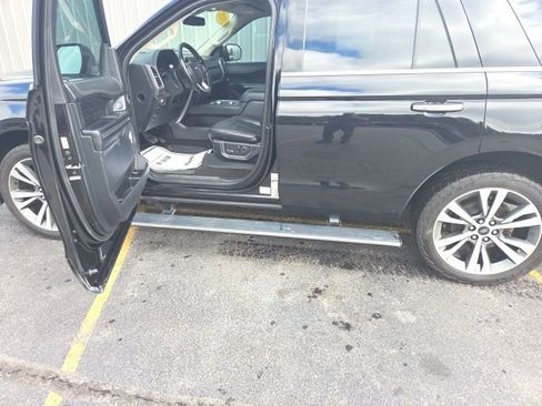 Used 2020 Ford Expedition Platinum image 11
