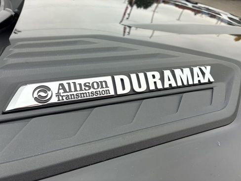 Used 2022 Chevrolet Silverado 2500 LTZ w/ LTZ Plus Package image 34