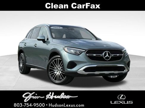 Used 2025 Mercedes-Benz GLC 300 image 1