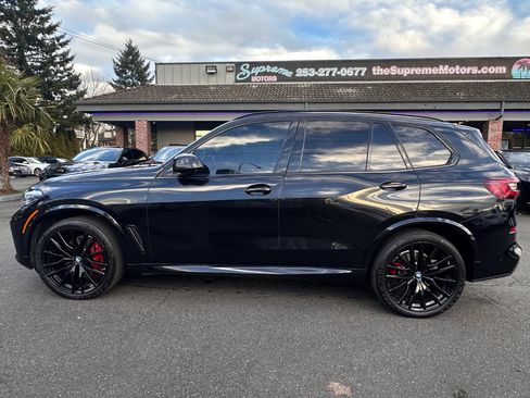 Used 2022 BMW X5 xDrive40i w/ M Sport Package image 3