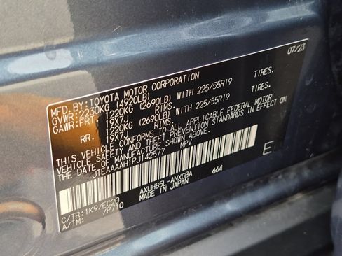 Used 2023 Toyota Venza XLE AWD/4WD image 26