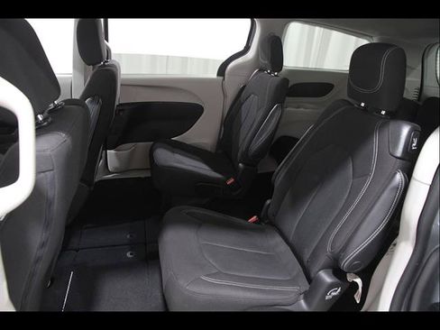 Used 2023 Chrysler Voyager LX FWD image 19