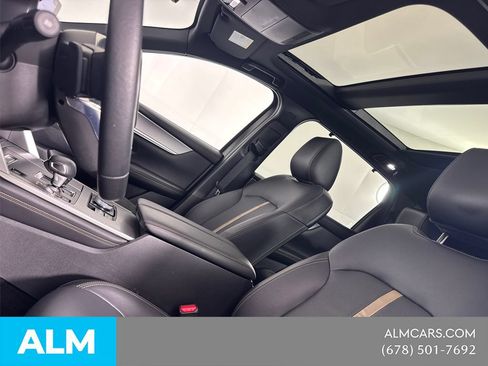 Certified 2025 MAZDA CX-70 Plug-In Hybrid w/ Premium Plus AWD/4WD image 38