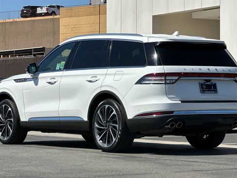 Used 2020 Lincoln Aviator Reserve w/ Equipment Group 202A AWD/4WD image 5