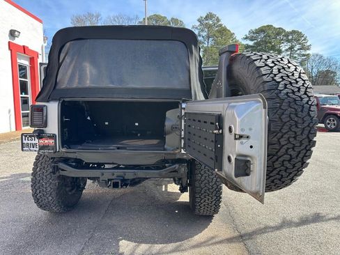 Used 2013 Jeep Wrangler Unlimited Sport image 34