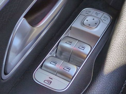 Used 2024 Mercedes-Benz GLE 350 4MATIC image 24