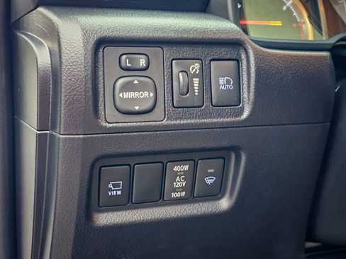 Used 2023 Toyota 4Runner Limited image 14