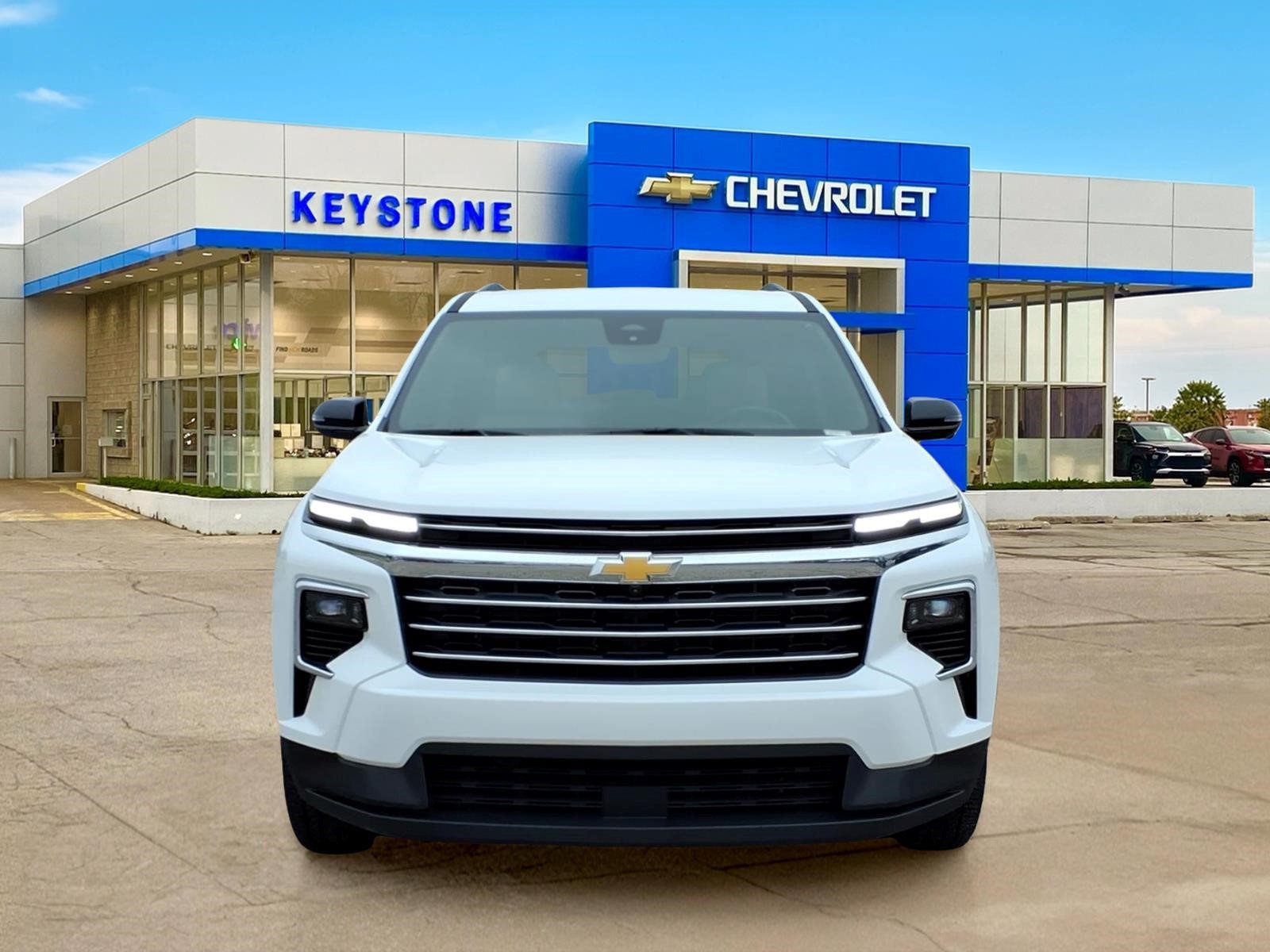 Used 2026 Chevrolet Traverse LT w/ Driver Confidence Package FWD image 2