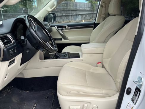 Used 2021 Lexus GX 460 Premium w/ Premium Package AWD/4WD image 3