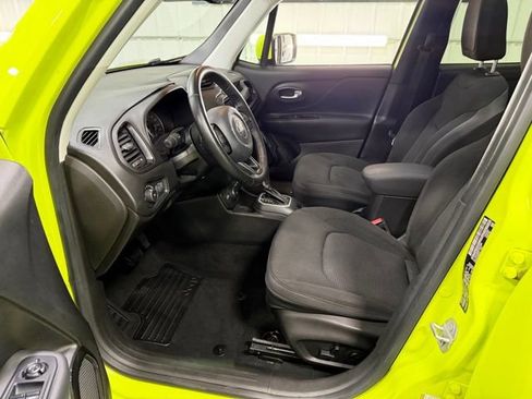 Used 2018 Jeep Renegade Altitude AWD/4WD image 11