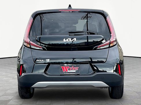 Used 2024 Kia Soul LX w/ Option Group 015 FWD image 5