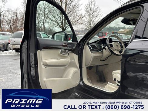 Used 2016 Volvo XC90 T6 Momentum image 9