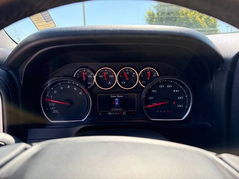 Used 2019 Chevrolet Silverado 1500 LT Trail Boss AWD/4WD image 33