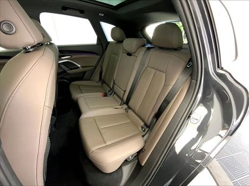 Certified 2025 Audi Q5 Premium Plus w/ Premium Plus AWD/4WD image 23