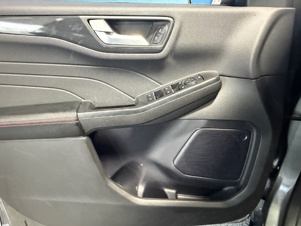 Used 2024 Ford Escape ST-Line w/ Tech Pack #1 FWD image 32