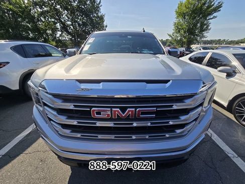 Used 2022 GMC Sierra 1500 SLE w/ X31 Off-Road Package AWD/4WD image 10