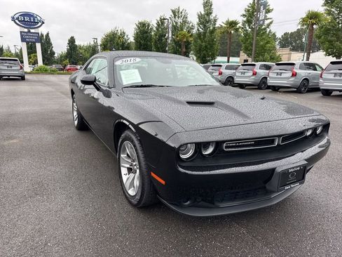 Used 2018 Dodge Challenger SXT RWD image 7
