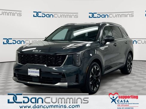 Used 2025 Kia Sorento EX FWD image 1