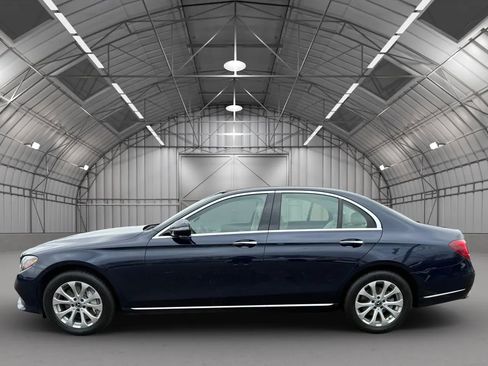 Used 2020 Mercedes-Benz E 350 4MATIC Sedan image 8