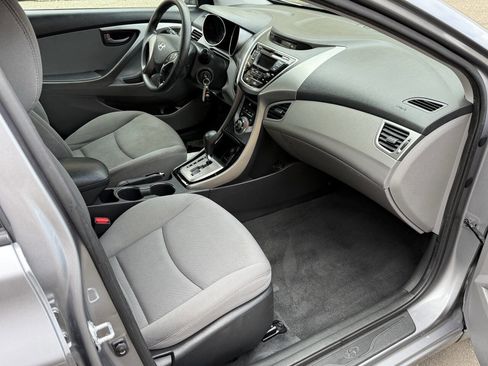 Used 2013 Hyundai Elantra GLS image 40