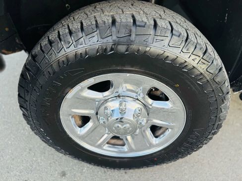 Used 2018 RAM 2500 Tradesman w/ Chrome Appearance Group image 18