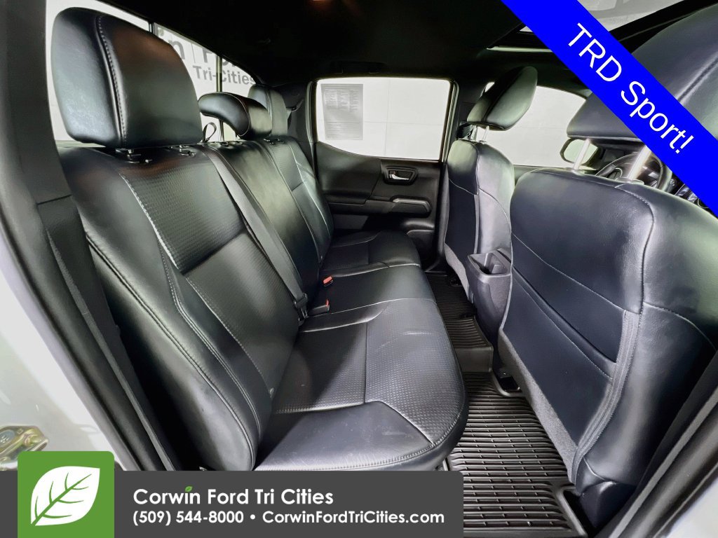 Used 2020 Toyota Tacoma TRD Sport w/ TRD Premium Sport Package AWD/4WD image 14