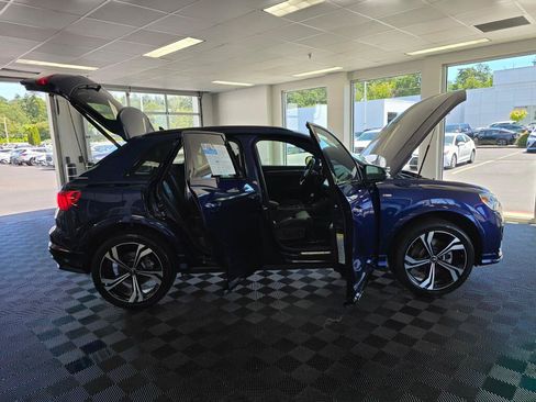 Used 2023 Audi Q3 2.0T Premium Plus w/ Premium Plus Package AWD/4WD image 17