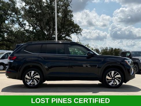 Used 2025 Volkswagen Atlas SE FWD image 5