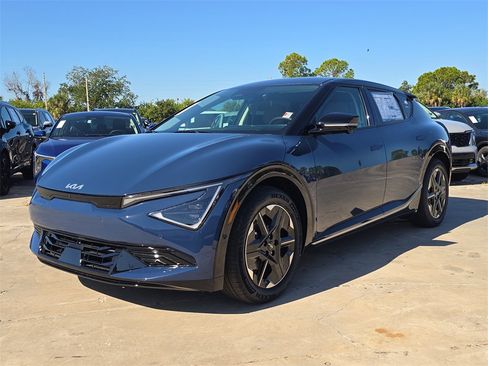 New 2025 Kia EV6 Wind image 4