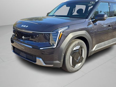 New 2026 Kia EV9 Wind AWD/4WD image 29