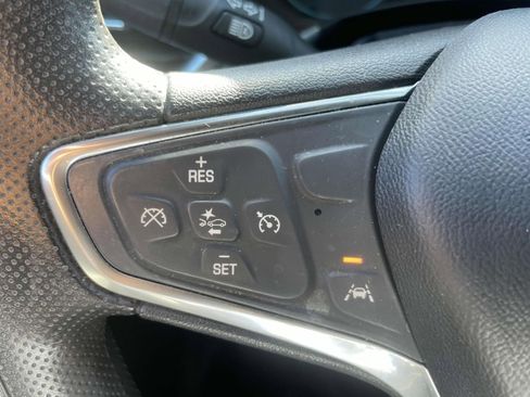 Used 2020 Chevrolet Equinox LS FWD image 20