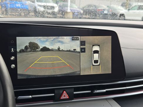 Used 2024 Hyundai Elantra Limited FWD image 25