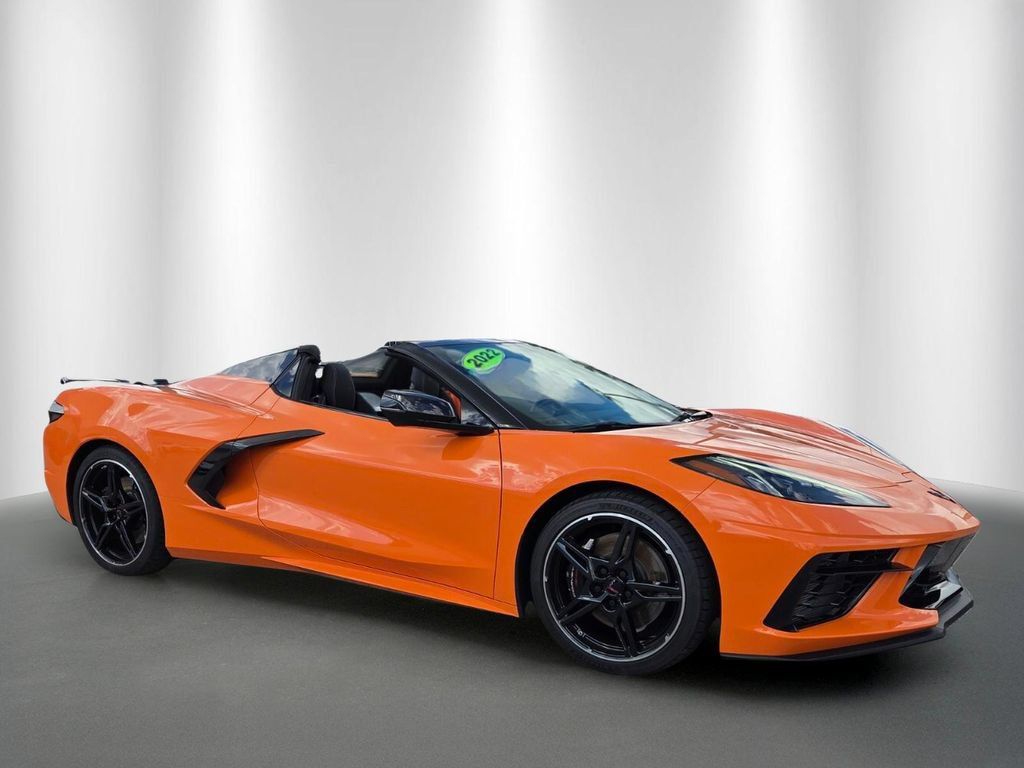 Used 2022 Chevrolet Corvette Stingray Premium Conv w/ Z51 Performance Package RWD image 2