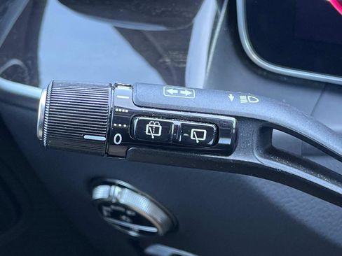 Certified 2025 Mercedes-Benz GLC 300 4MATIC image 30