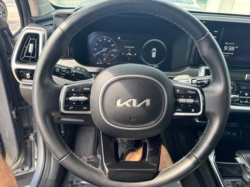 Used 2023 Kia Sorento SX FWD image 7
