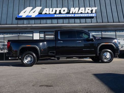 Used 2022 GMC Sierra 3500 Denali image 2
