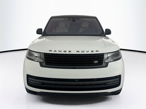 Certified 2023 Land Rover Range Rover SE image 2